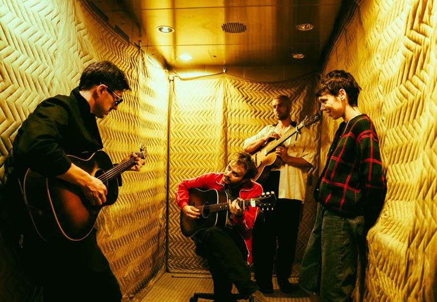 Divorce – Antarctica (ft. Marcus&nbsp;Mumford)